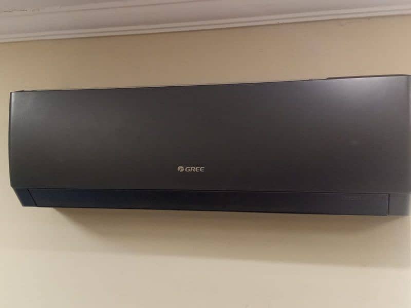 Gree 1.5 Ton Split AC in Sleek Black –with compressor warranty 1