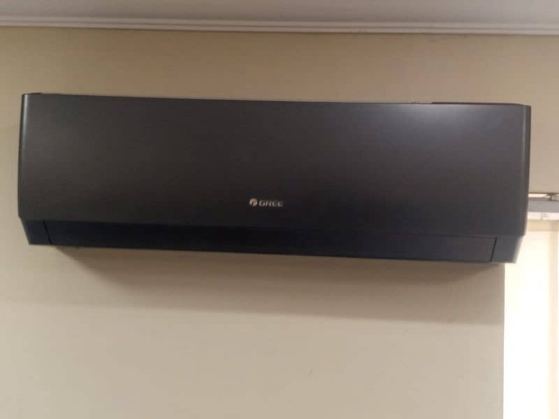 Gree 1.5 Ton Split AC in Sleek Black –with compressor warranty 3