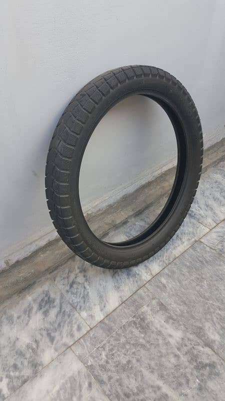 Panther Tyre 90/90-18 with New Service Tube for Yamaha YBR 125G 0