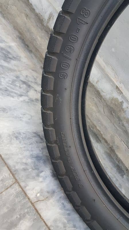 Panther Tyre 90/90-18 with New Service Tube for Yamaha YBR 125G 1