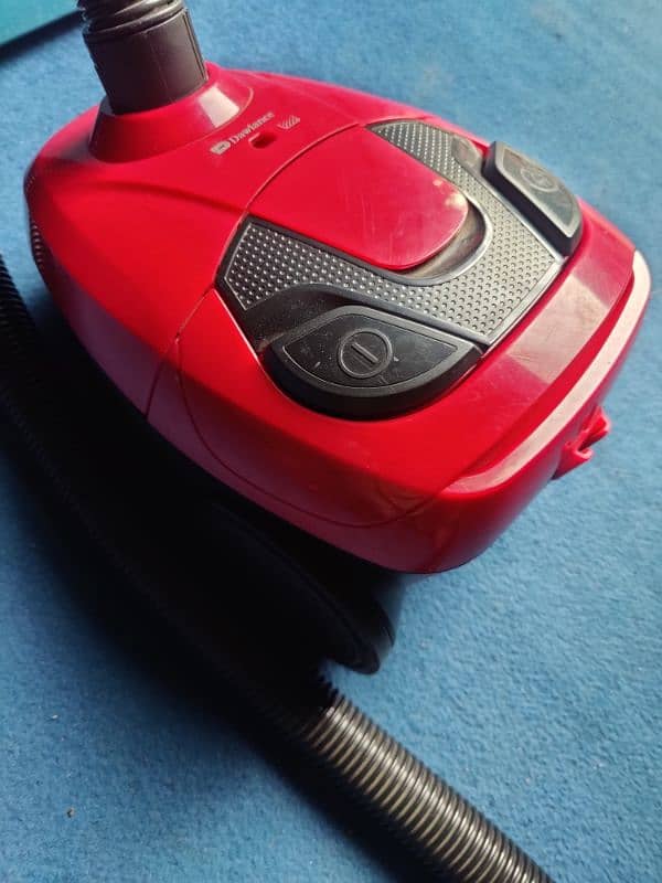 vacuum cleaner . Dowlance company 2