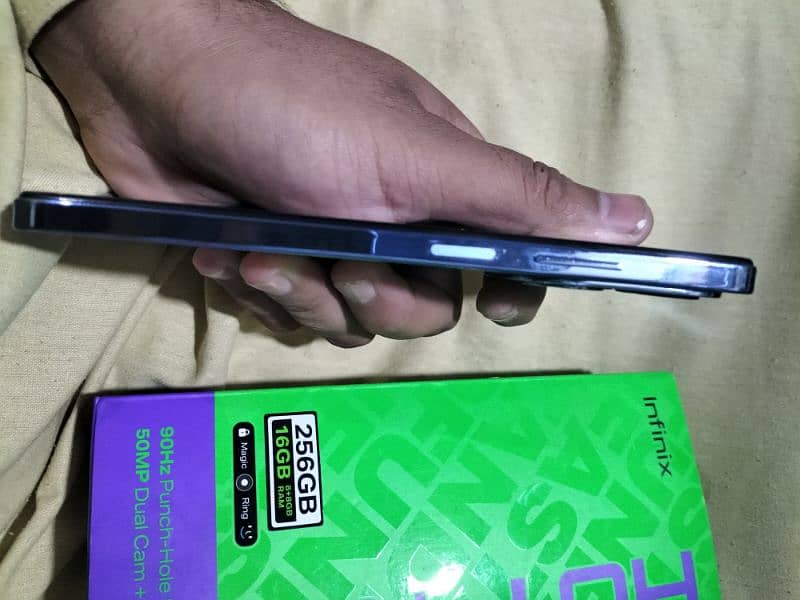 Infinix hot 40i 1