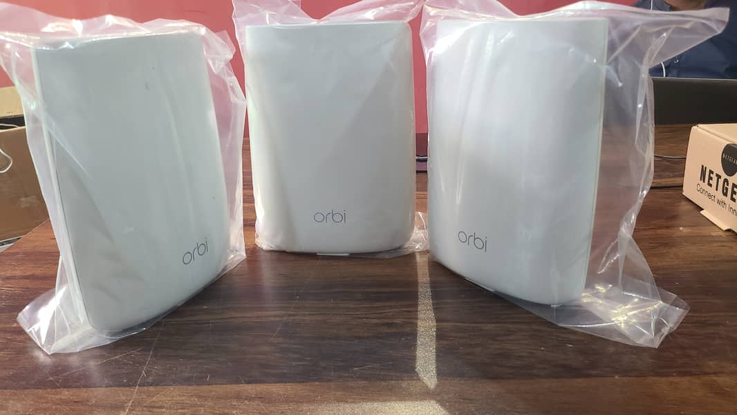 Orbi 50 Netgear AC3000 Tri-Band Whole Home Mesh WiFi System (With Box) 19