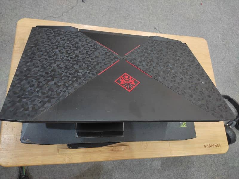 HP OMEN 15 i7 7th generation gaming laptop 4