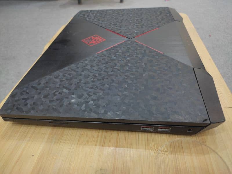 HP OMEN 15 i7 7th generation gaming laptop 8