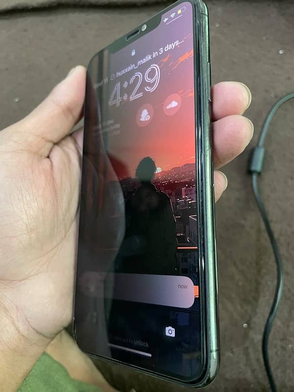 iPhone 11 Pro Max 512gb all ok water pack urgent sale 2