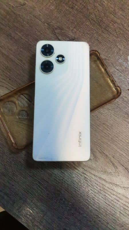 Infinix Hot 30 1