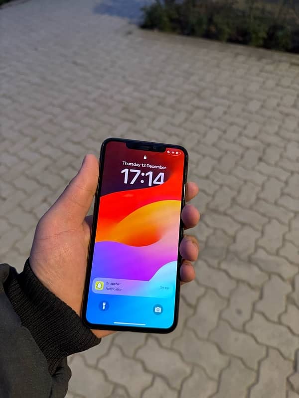 iPhone xs max 1