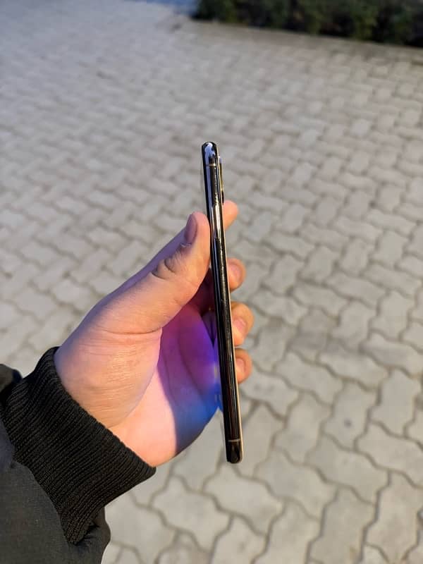 iPhone xs max 3