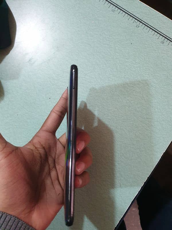 samsung galaxy A70 4