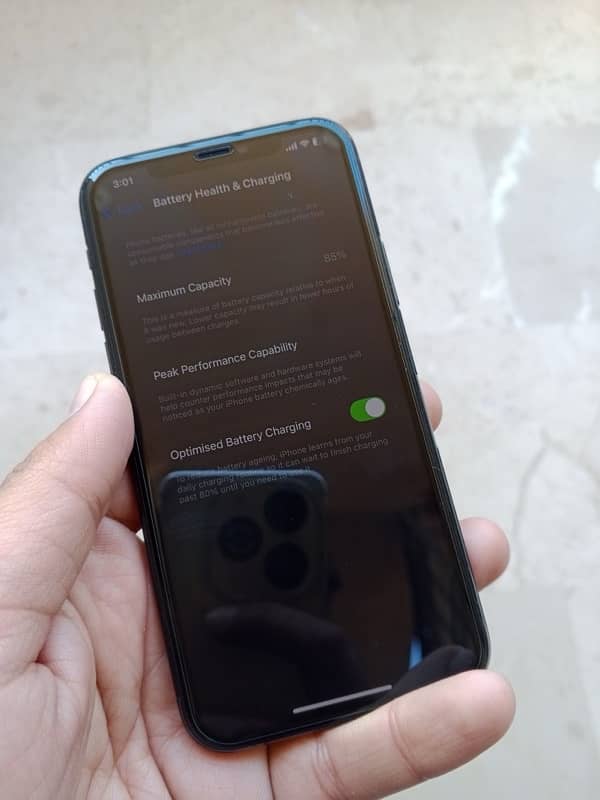 iPhone 11 pro Midnight Green 6