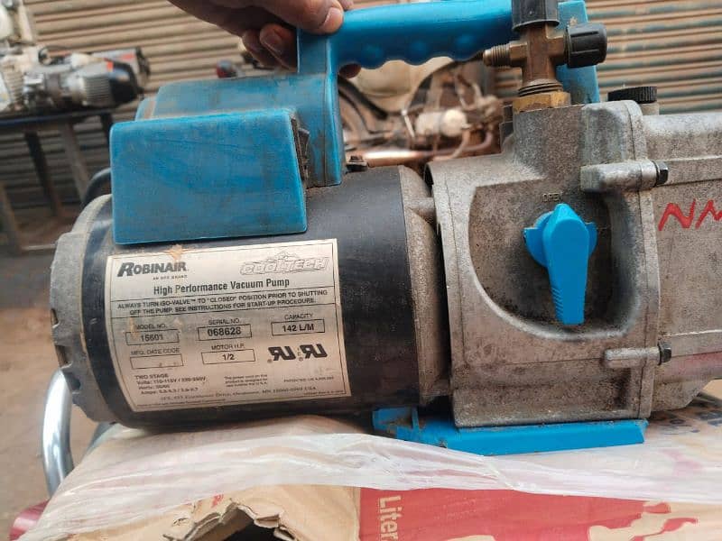 Robinair Vacuum Pump for sale 2