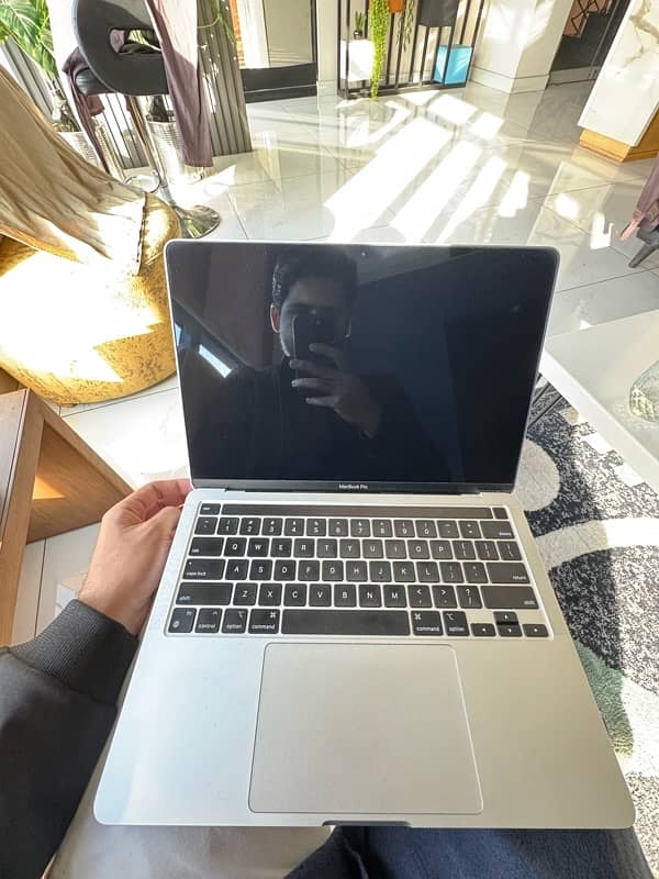 Macbook Pro M1 1TB 16GB 13” Silver 0