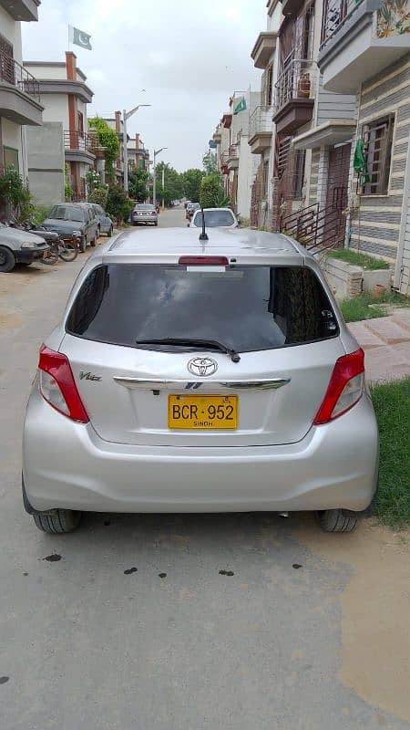 Toyota Vitz 2011 2