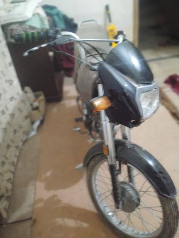 ok bike h good pitrol avrg no any work sound less engen and head 0