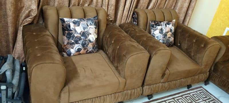 Sofa set / Five seater sofa set / Center Table / Cushions 1