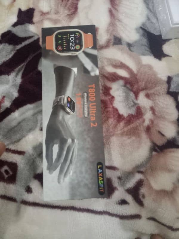 I am selling my smart watch T800 ultra new watch with box 0