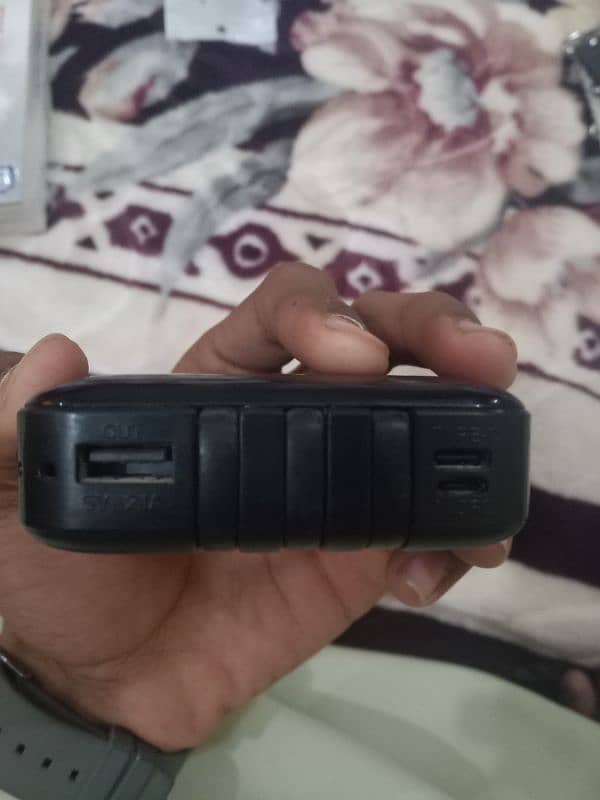 I am selling my mobile opoo F11 8/256 with power bank 16