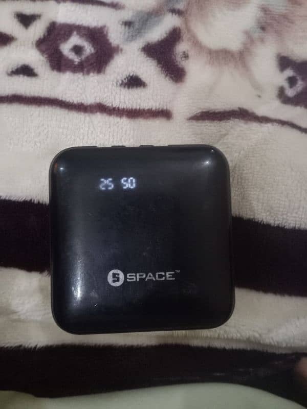 I am selling my mobile opoo F11 8/256 with power bank 17