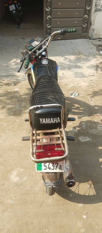 Yamaha YB 100 3