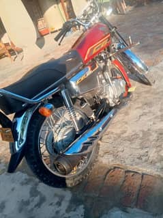 Honda 2022 model good condition  03463004915