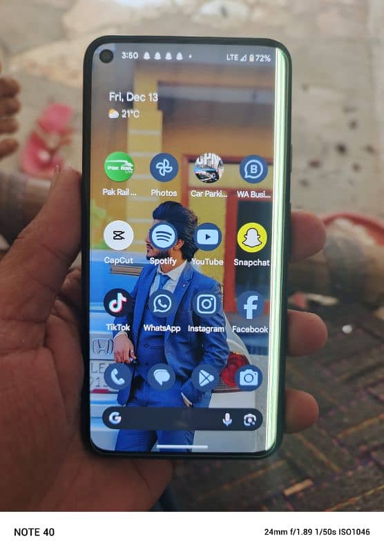 google pixel 5 pta panal ma line ha baki sab ok ha 4