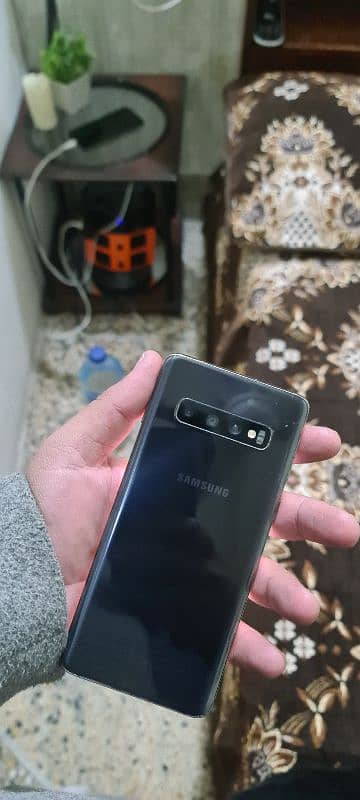 Galaxy S10 8 128 2