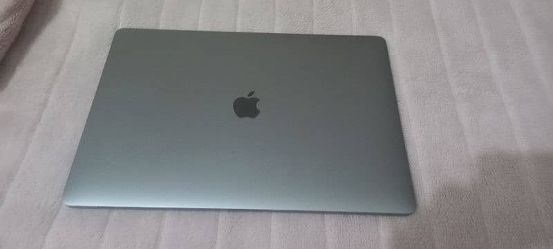 Apple Macbook pro 2019 0