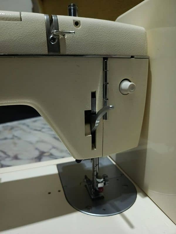 JANOME SEWING MACHINE 3