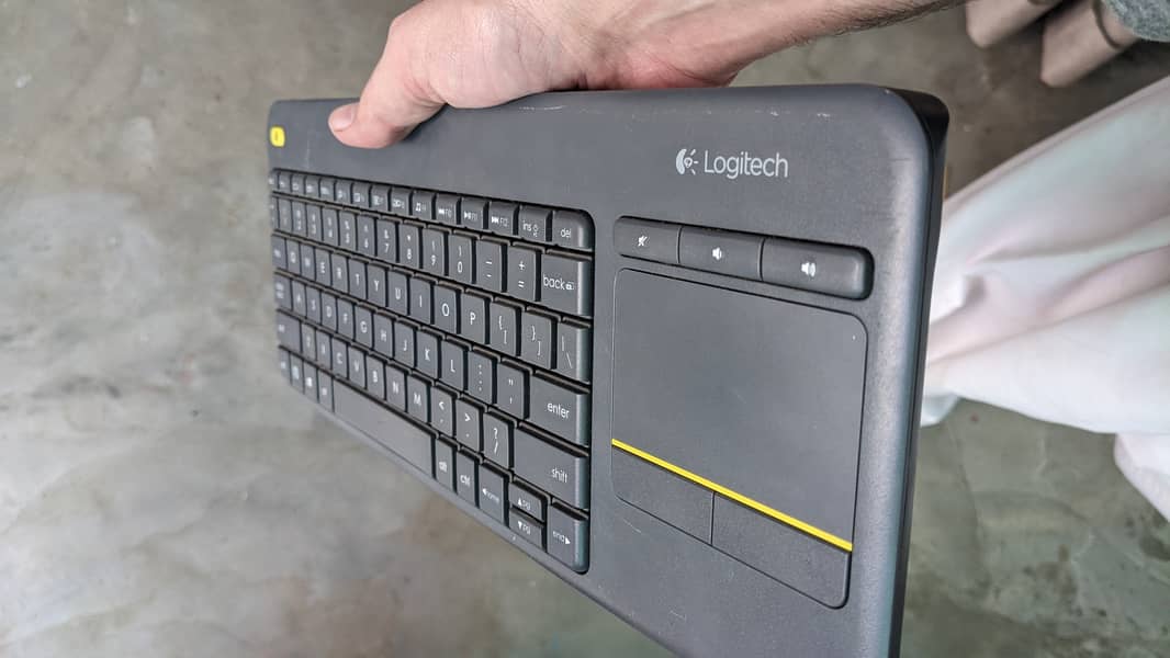 Logitech K400 Plus 2