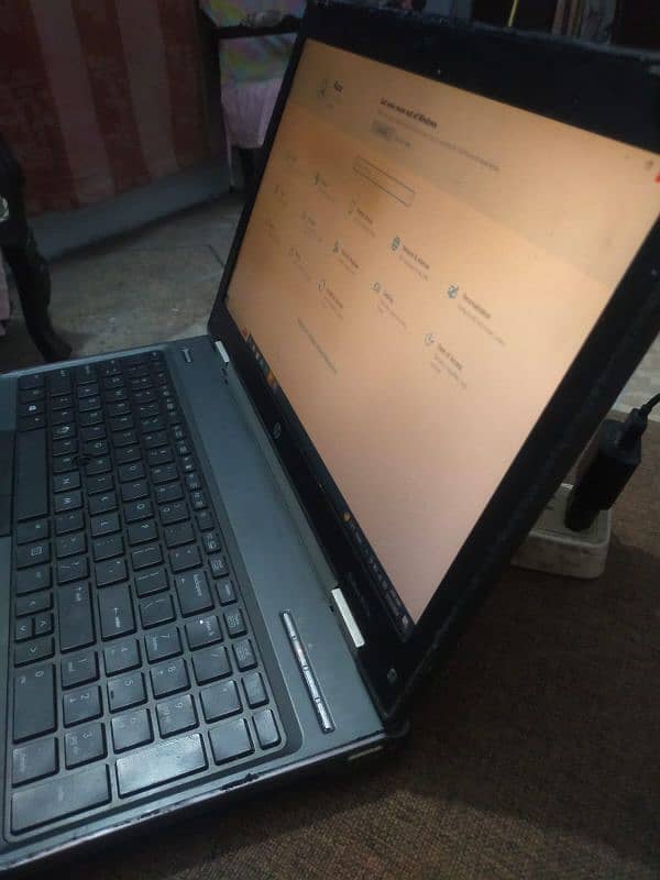 selling my I3 and i7 laptops 0