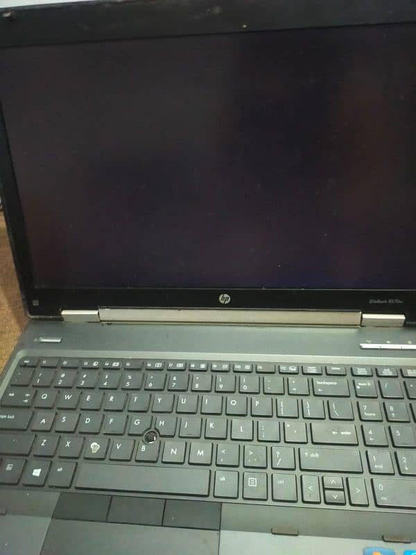 selling my I3 and i7 laptops 4