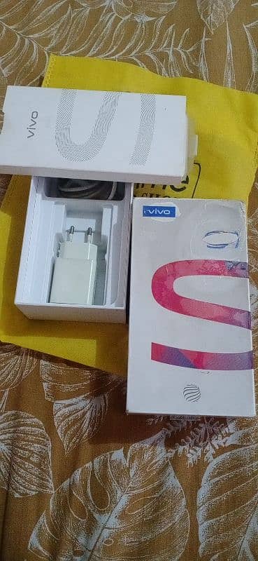 VIVO S1 4GB 128 GB Original phone+Box&Charger. 14