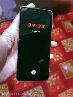 am sale my vivo v23 5g box paick condition 10/12 condition