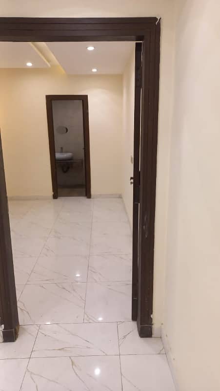 1 BED BRAND NEW LUXURY IDEAL GOOD EXCELLENT FLAT FOR RENT IN SECTER E BAHRIA TOWN LAHORE 4