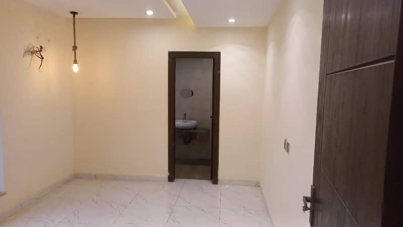 1 BED BRAND NEW LUXURY IDEAL GOOD EXCELLENT FLAT FOR RENT IN SECTER E BAHRIA TOWN LAHORE 5