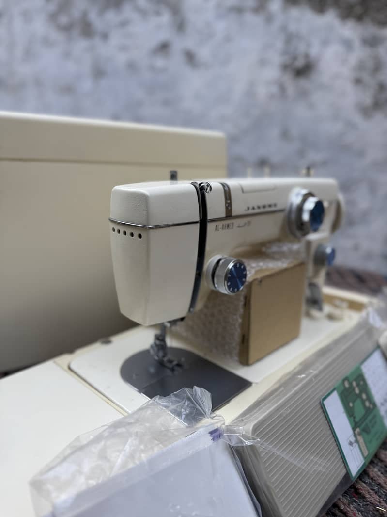 Janome Brand new stitching machine 2