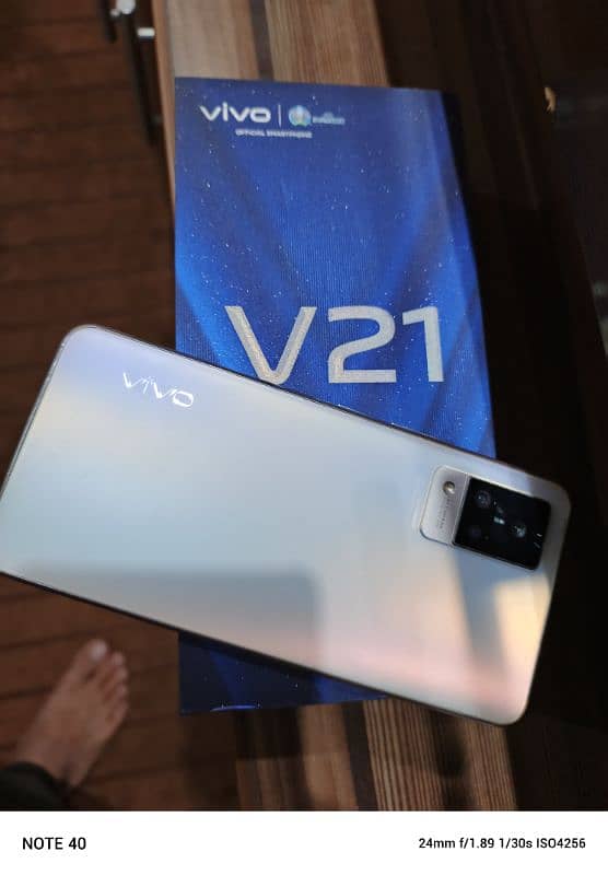 Vivo V21 0