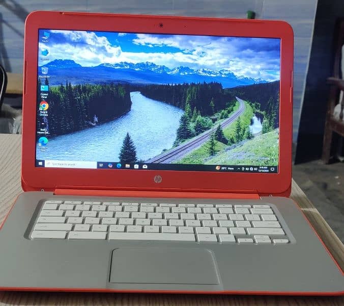 Hp 4gb 128gb chromebook 14 Smb windows 10 0