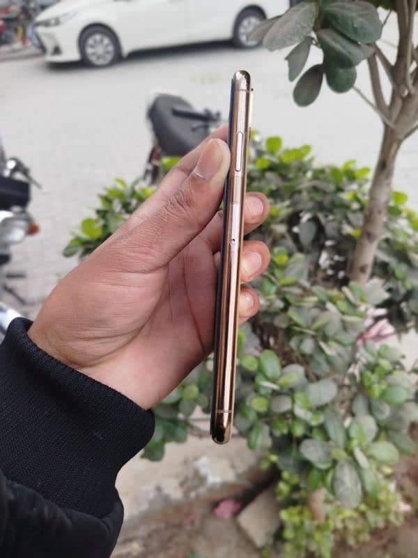 iPhone XS Max PTA Pro single sim 10 by 10 memory 256 4