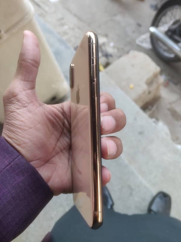 iphone xs 256gb factory unlocked non pta 03236855842 7