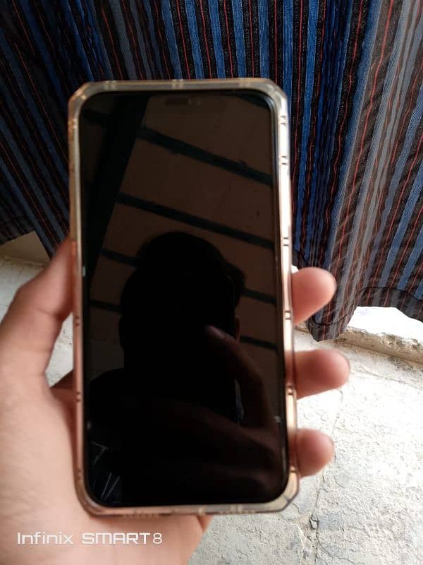 iphone XR new condition factory lockd 256 gb 1