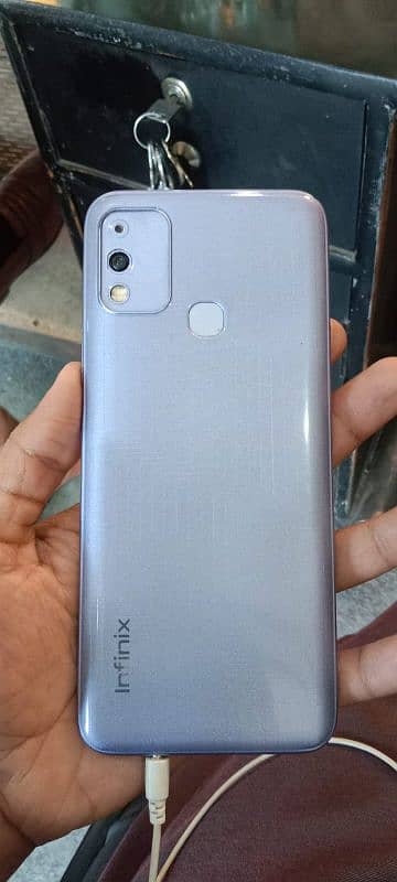 infinix hot 11 play 4 GB RAM 64 GB ROM 4