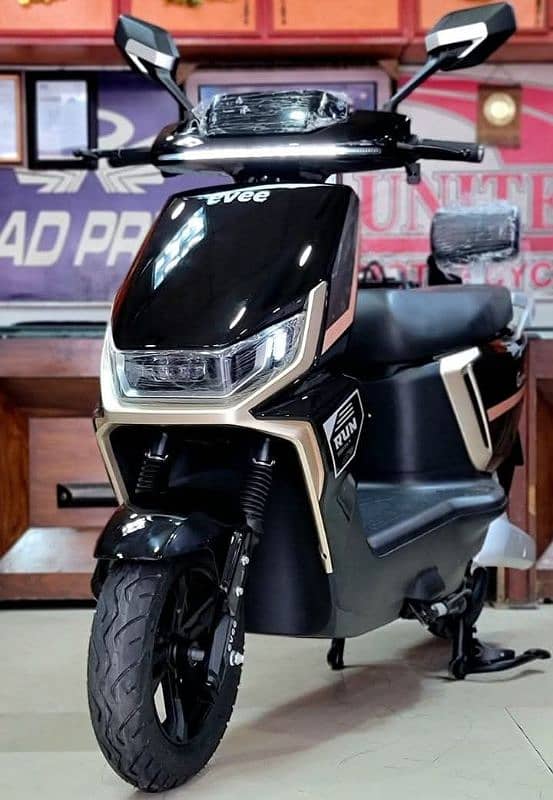 evee Gen-N electric scooty new model 1