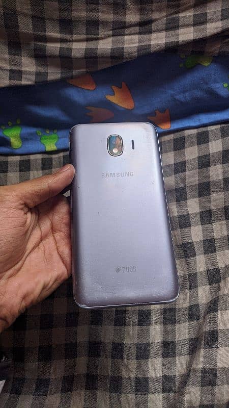 Samsung J4 2/32 6