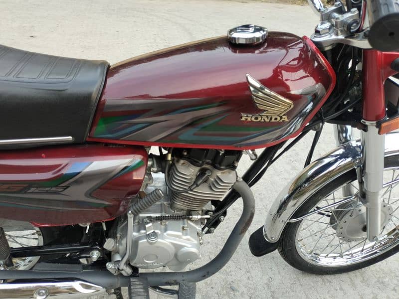 Honda CG125 model 2023 Islamabad number 03341511728 5