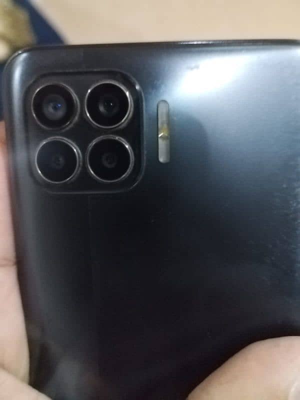 Oppo F17 Pro 4