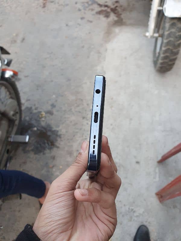 Infinix Hot 40 Pro 256/8+8 3