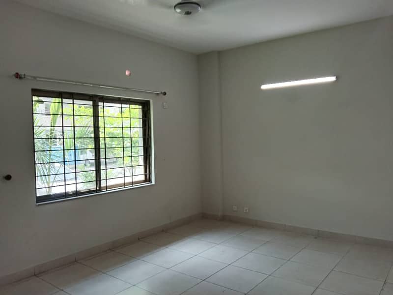 3-Beds Flat Available For Rent Askari 10 Sector-F 3