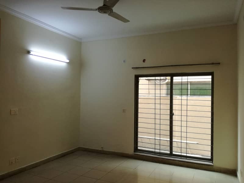 10 Marla House Available For Sale Sector D 10